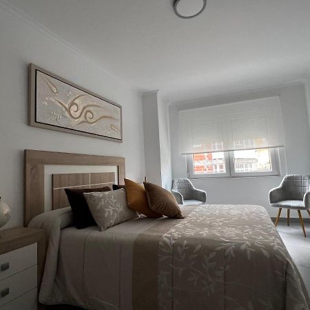 Apartamentos Maria De Lucia-Piso 2º Arou Luaran gambar