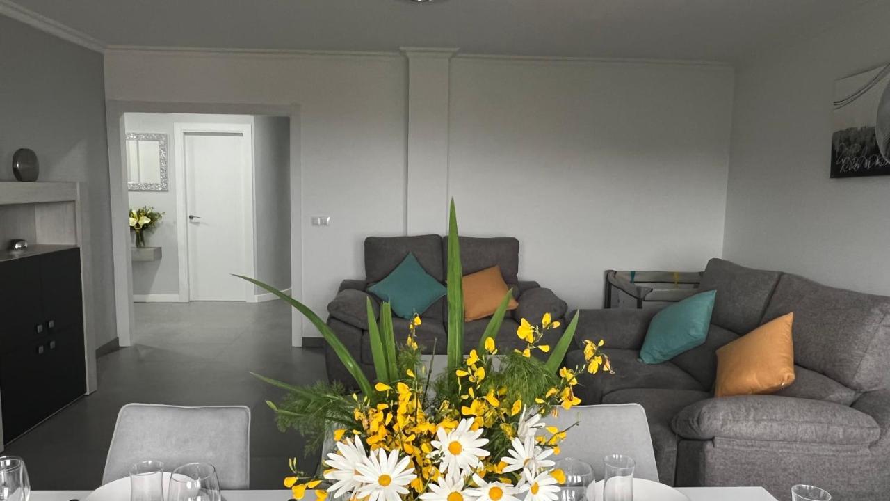 Apartamentos Maria De Lucia-Piso 2º Arou Luaran gambar