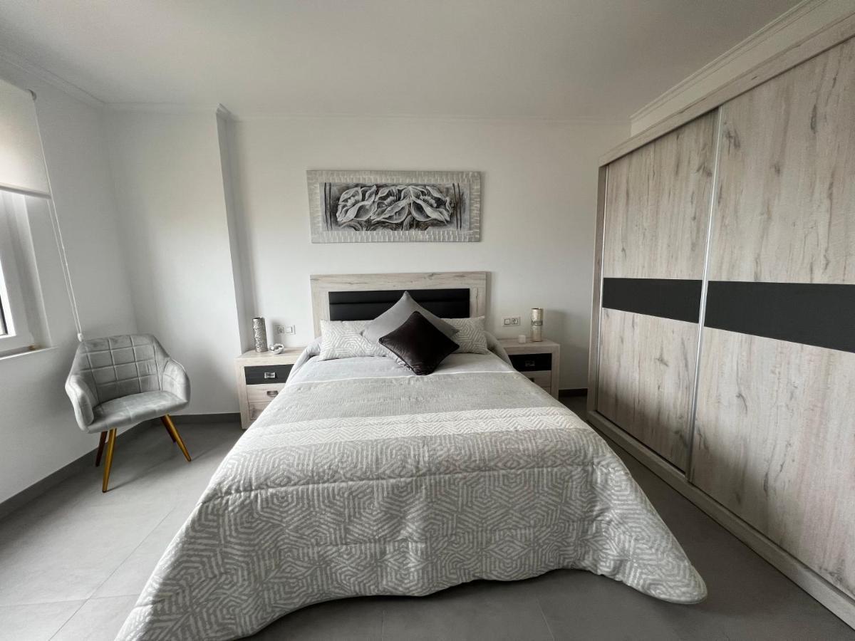 Apartamentos Maria De Lucia-Piso 2º Arou Luaran gambar
