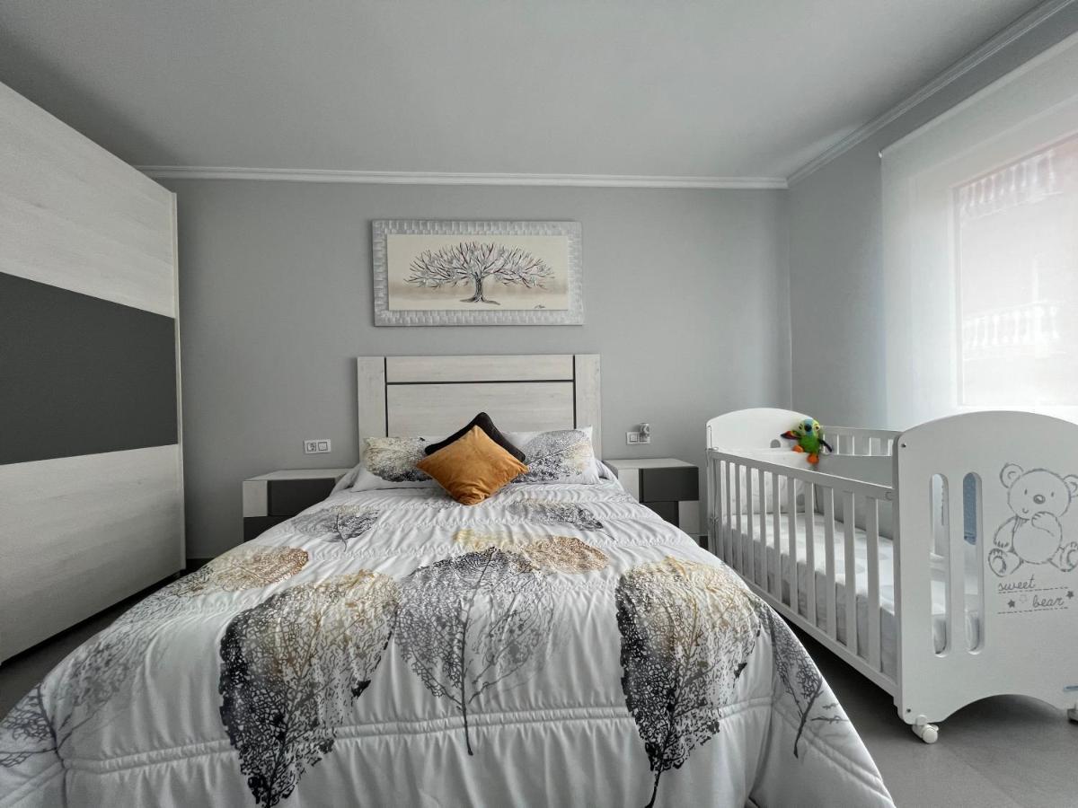 Apartamentos Maria De Lucia-Piso 2º Arou Luaran gambar