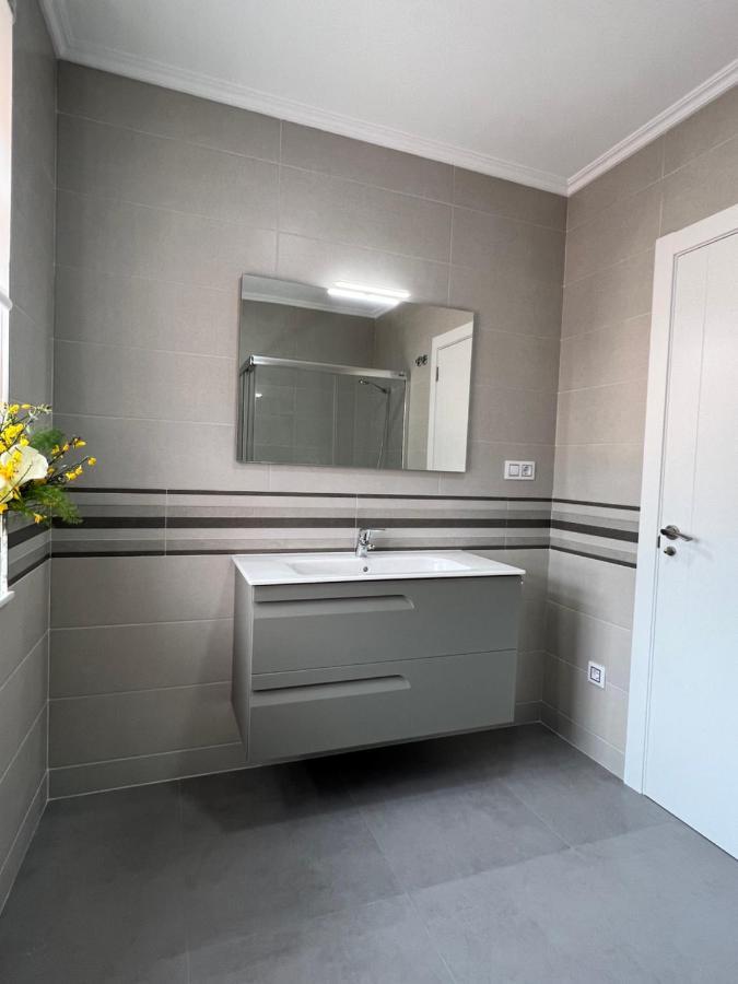 Apartamentos Maria De Lucia-Piso 2º Arou Luaran gambar