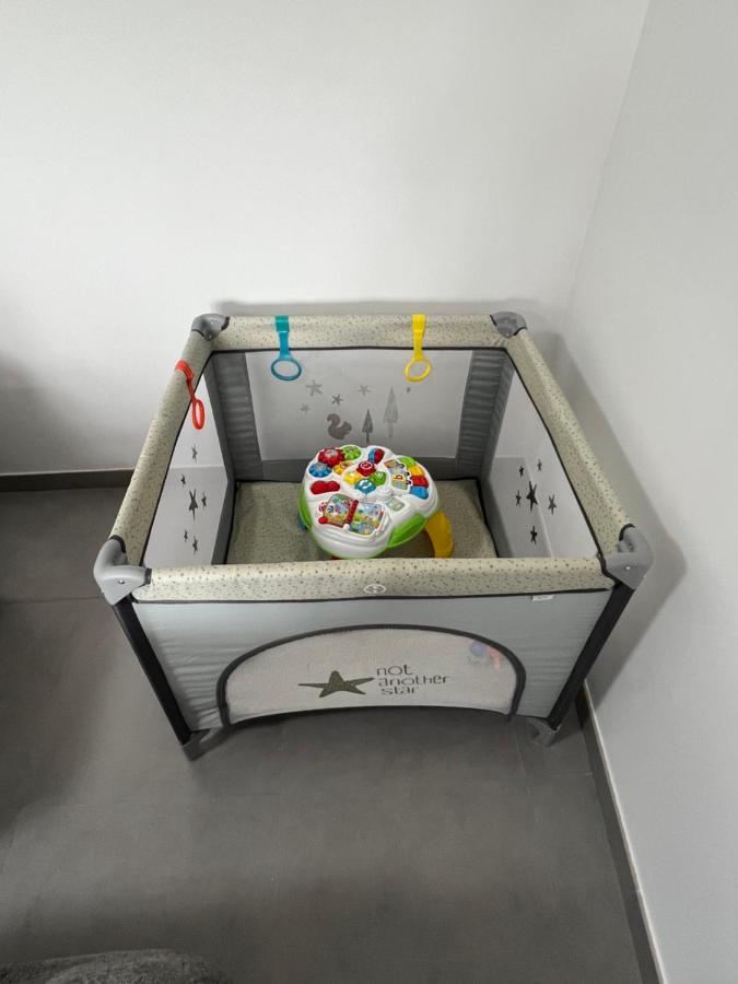 Apartamentos Maria De Lucia-Piso 2º Arou Luaran gambar